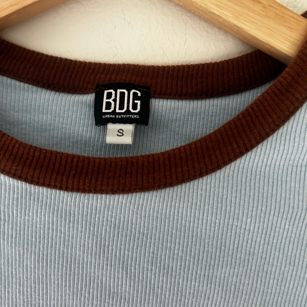 BDG Urban Outfitters Small Light Blue Crop Top with Brown Trim 100% Cotton - Picture 3 of 5